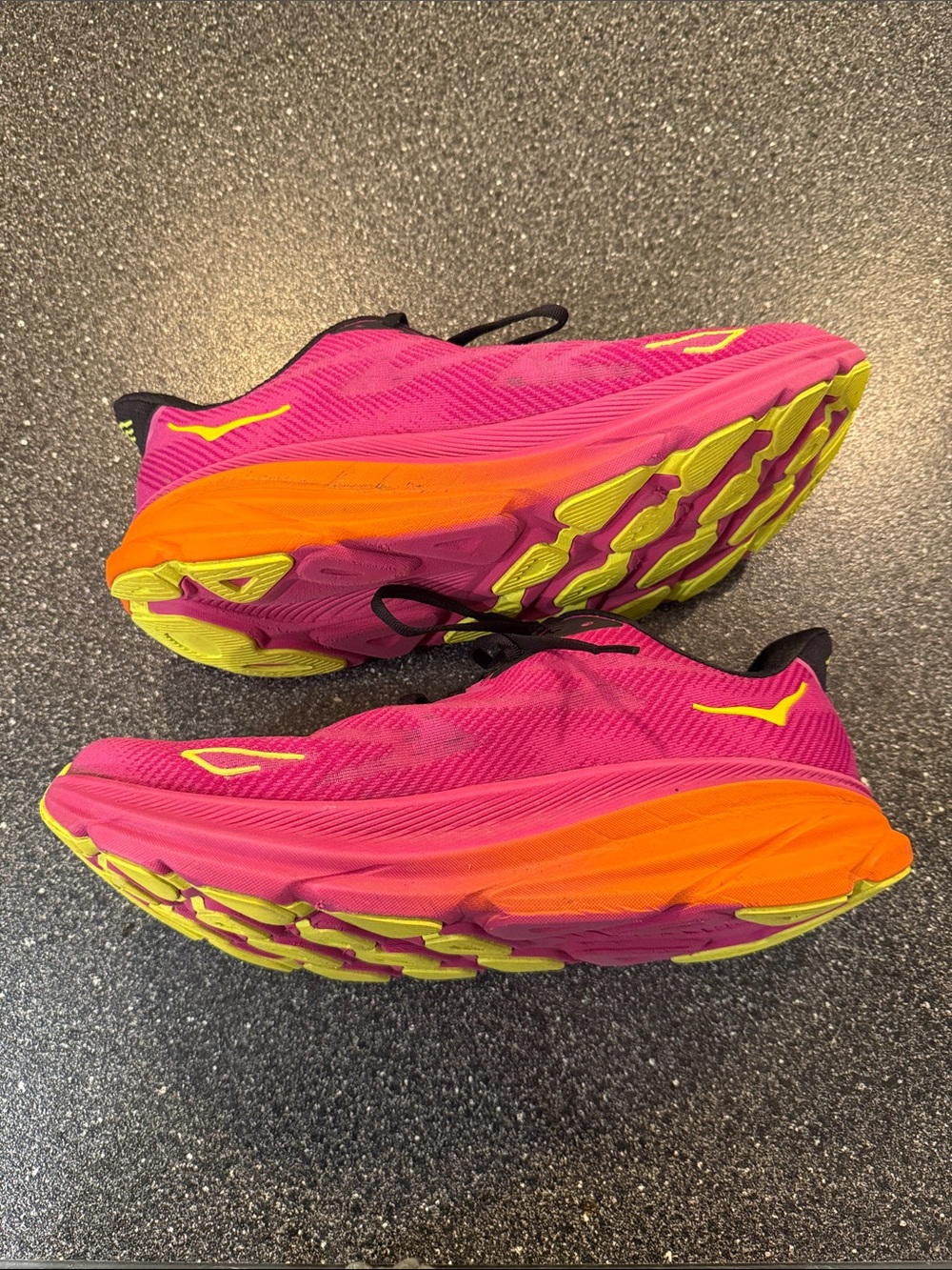 Hoka One One Clifton 9 Men’s Pink and Orange Athletic Running Shoes - size 10.5 - Picture 3 of 7